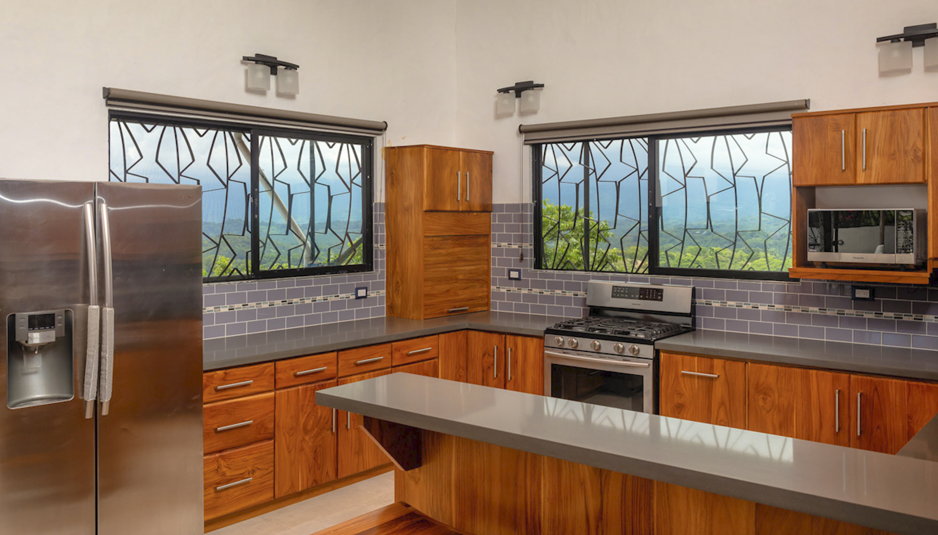 4 bed Single Family Homes For Sale in Manuel Antonio, Puntarenas - thumb 12