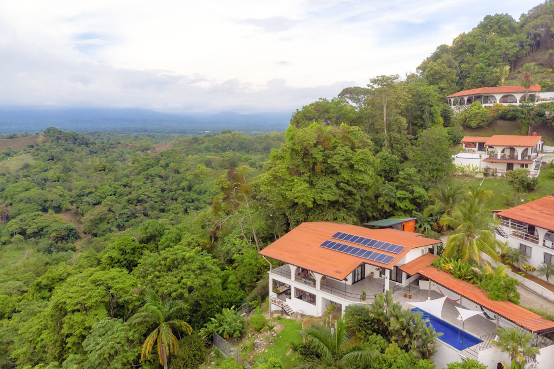 4 bed Single Family Homes For Sale in Manuel Antonio, Puntarenas - thumb 1