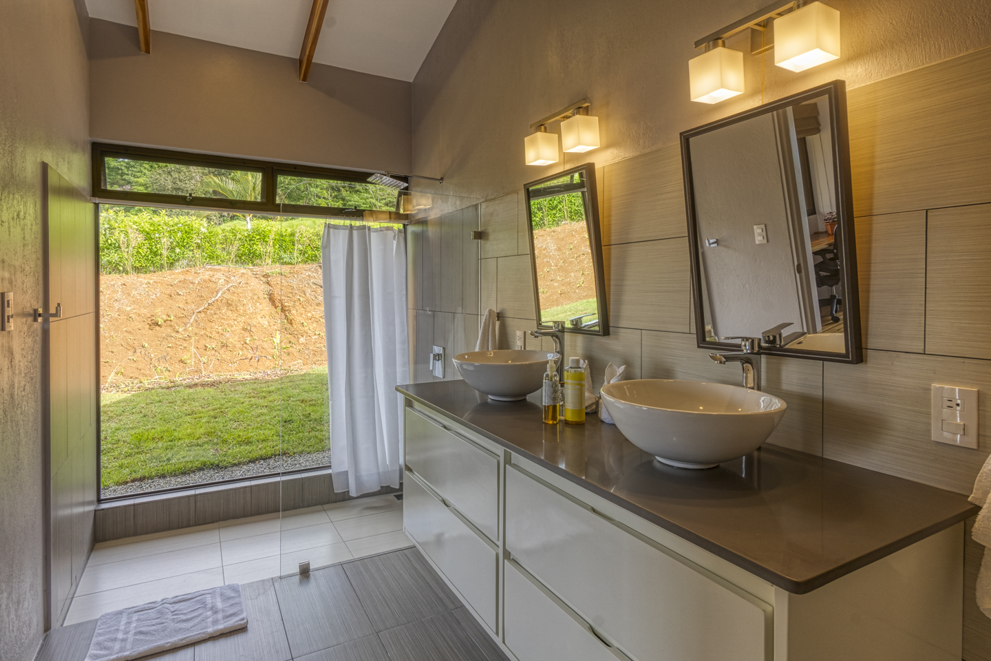 4 bed Single Family Homes For Sale in Dominical, Puntarenas - thumb 23