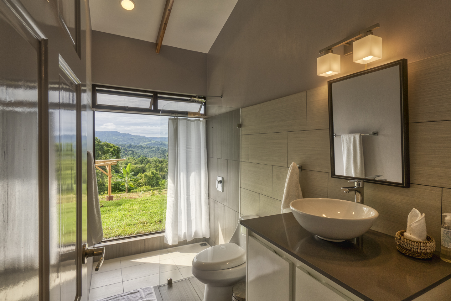 4 bed Single Family Homes For Sale in Dominical, Puntarenas - thumb 15