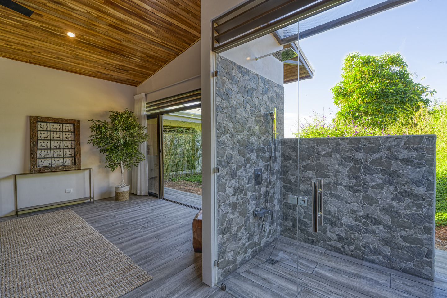4 bed Single Family Homes For Sale in Dominical, Puntarenas - thumb 18