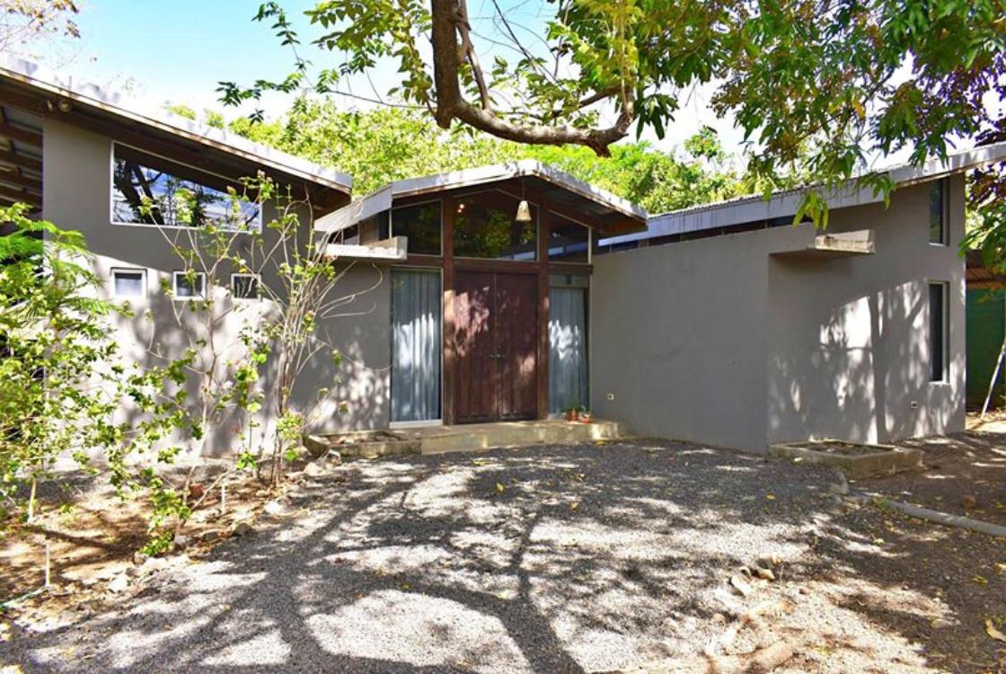 House in Liberia close to the Airport Single Family Homes in Liberia