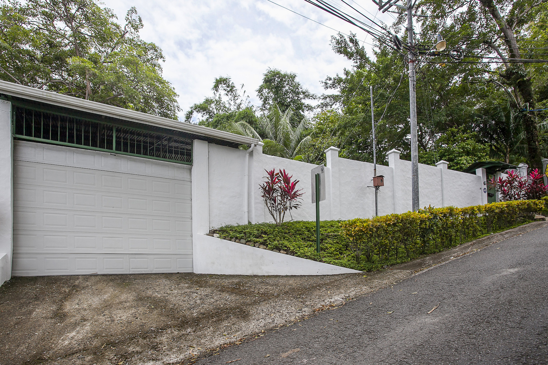 2 bed Single Family Homes For Sale in Manuel Antonio, Puntarenas - thumb 16