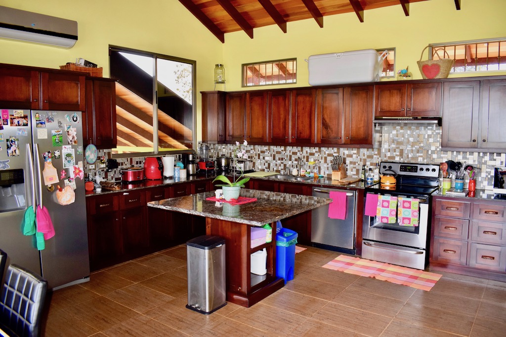 2 bed Single Family Homes For Sale in Perez Zeledon, Puntarenas - thumb 5