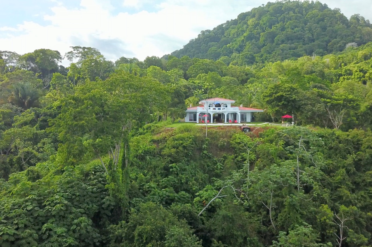 3 bed Single Family Homes For Sale in Dominical, Puntarenas - thumb 3