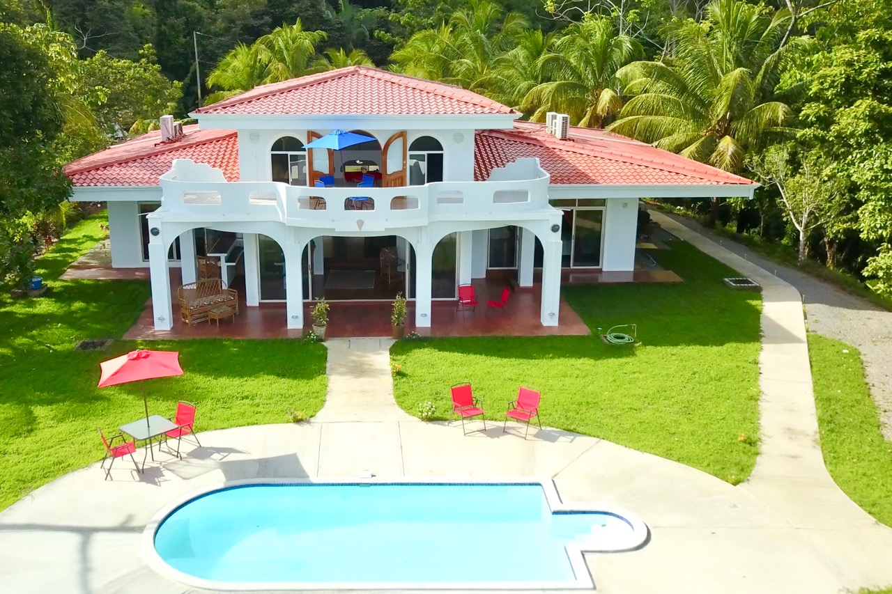 3 bed Single Family Homes For Sale in Dominical, Puntarenas - thumb 1