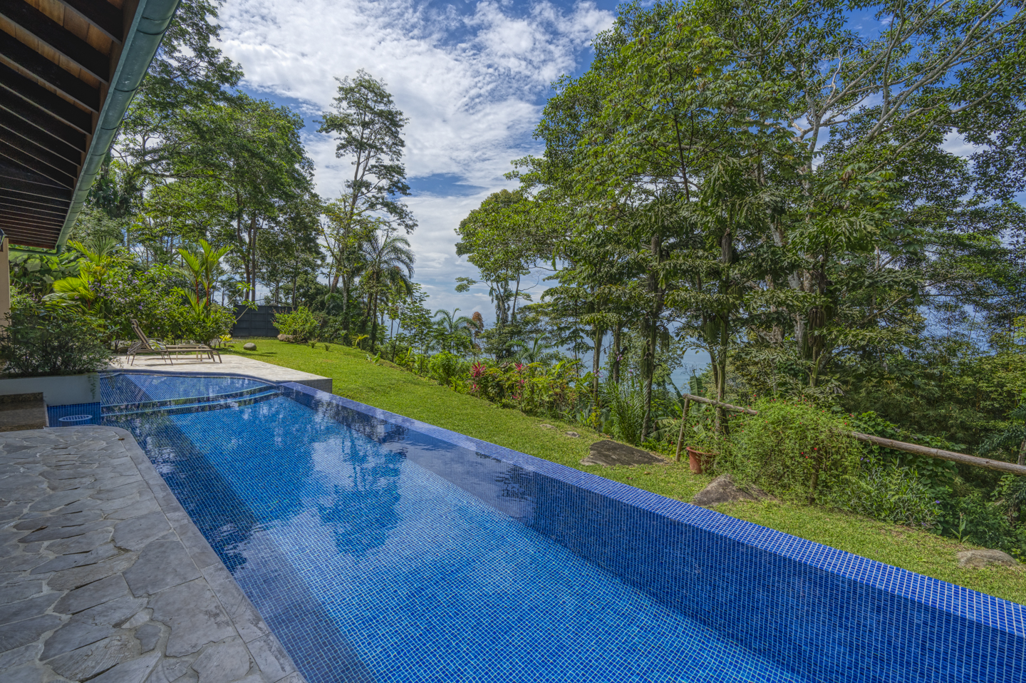 2 bed Single Family Homes For Sale in Dominical, Puntarenas - thumb 26