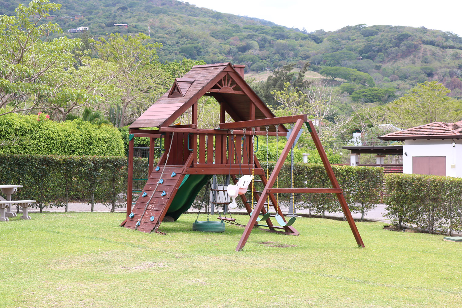 3 bed Single Family Homes For Sale in Santa Ana, San Jose - thumb 30