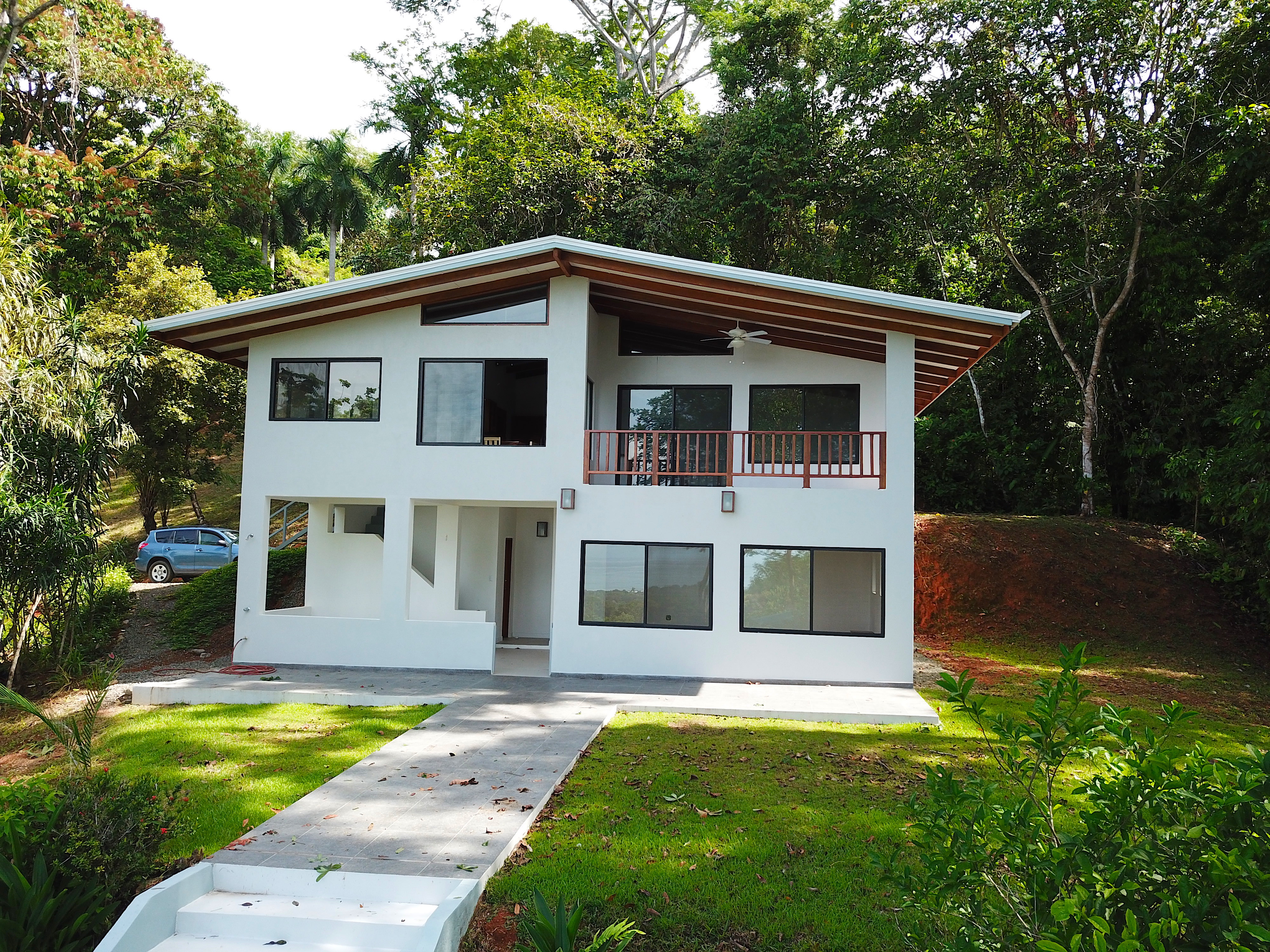 3 bed Single Family Homes For Sale in Dominical, Puntarenas - thumb 7