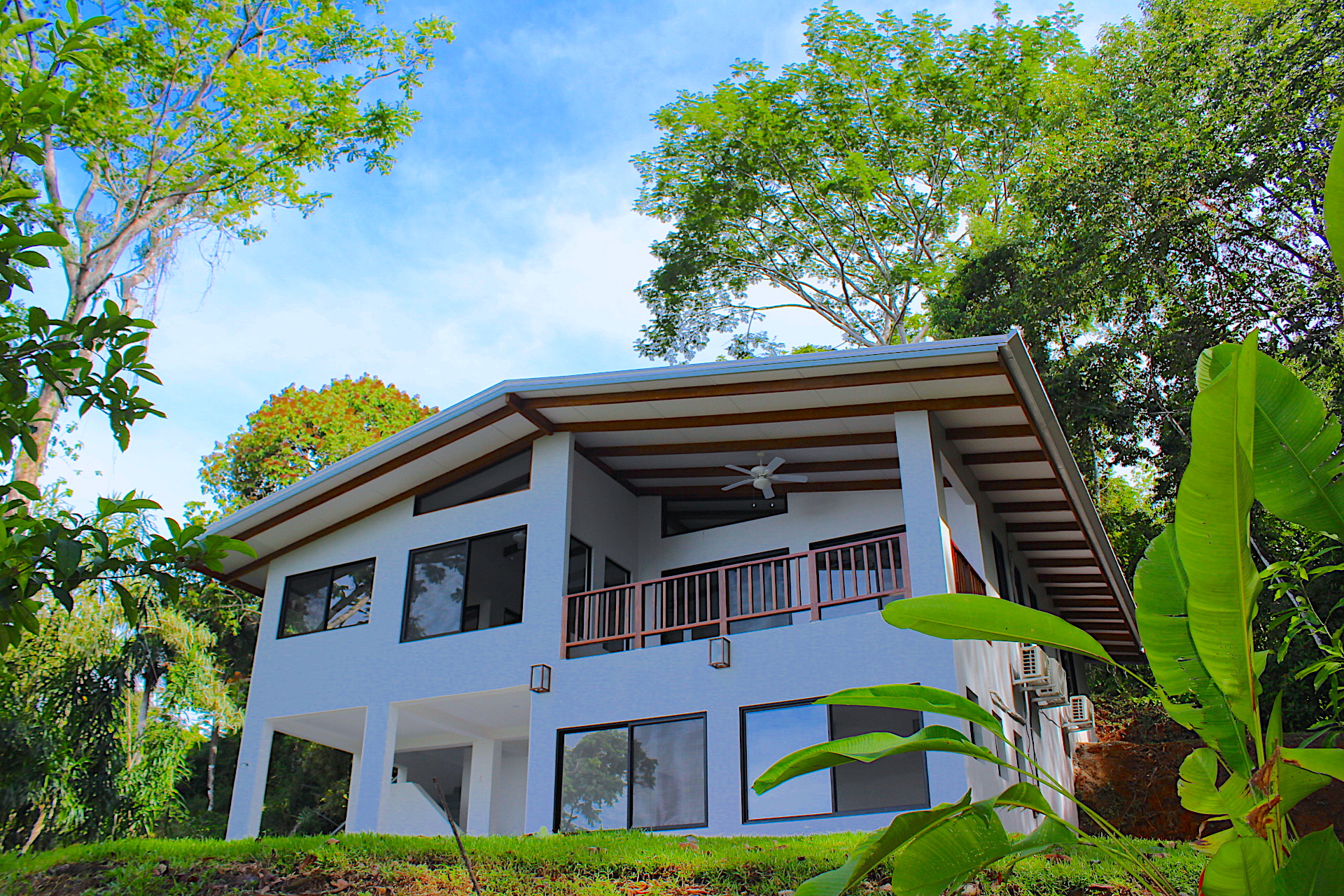 3 bed Single Family Homes For Sale in Dominical, Puntarenas - thumb 4