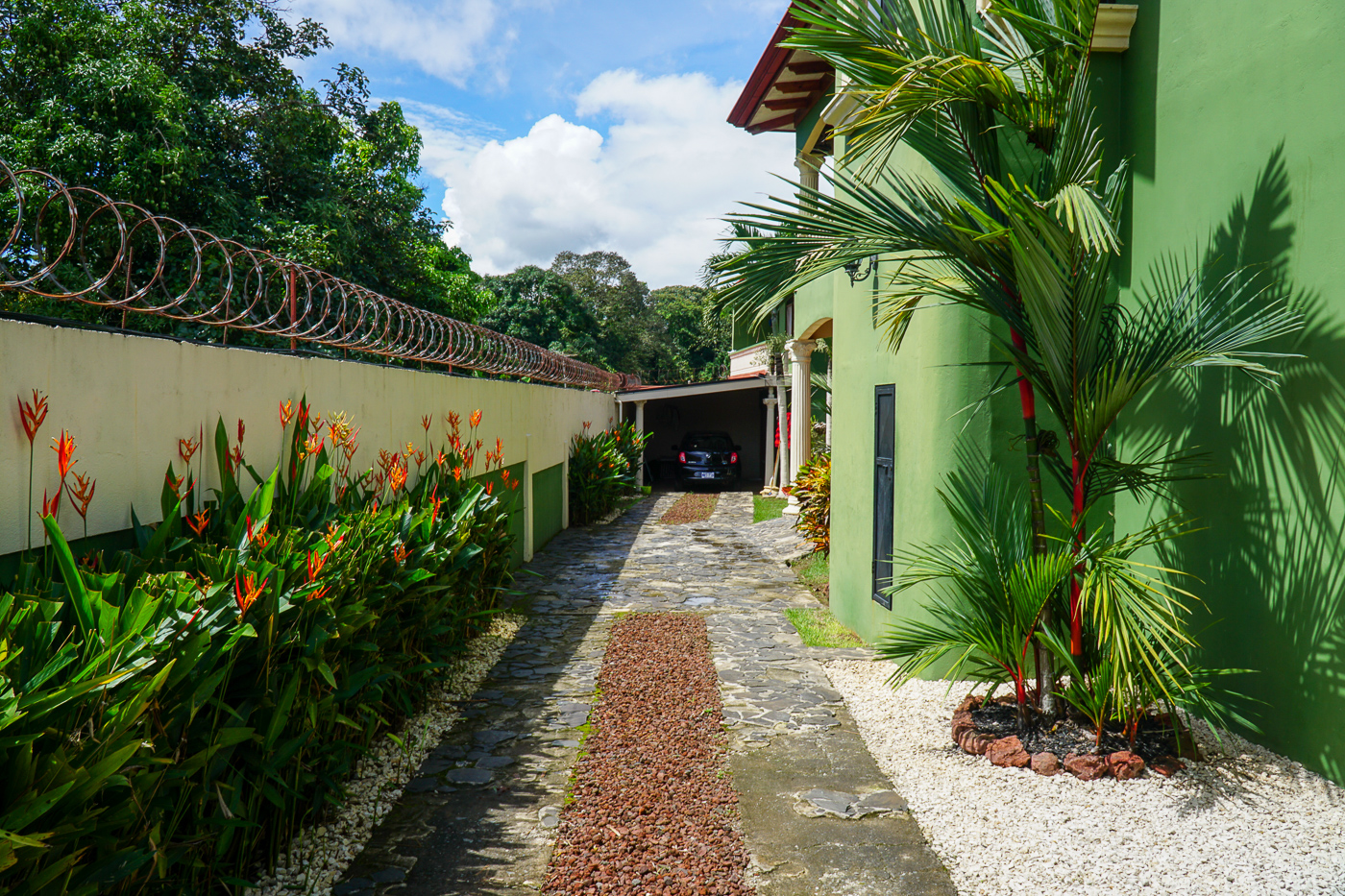 5 bed Single Family Homes For Sale in Perez Zeledon, San Jose - thumb 7