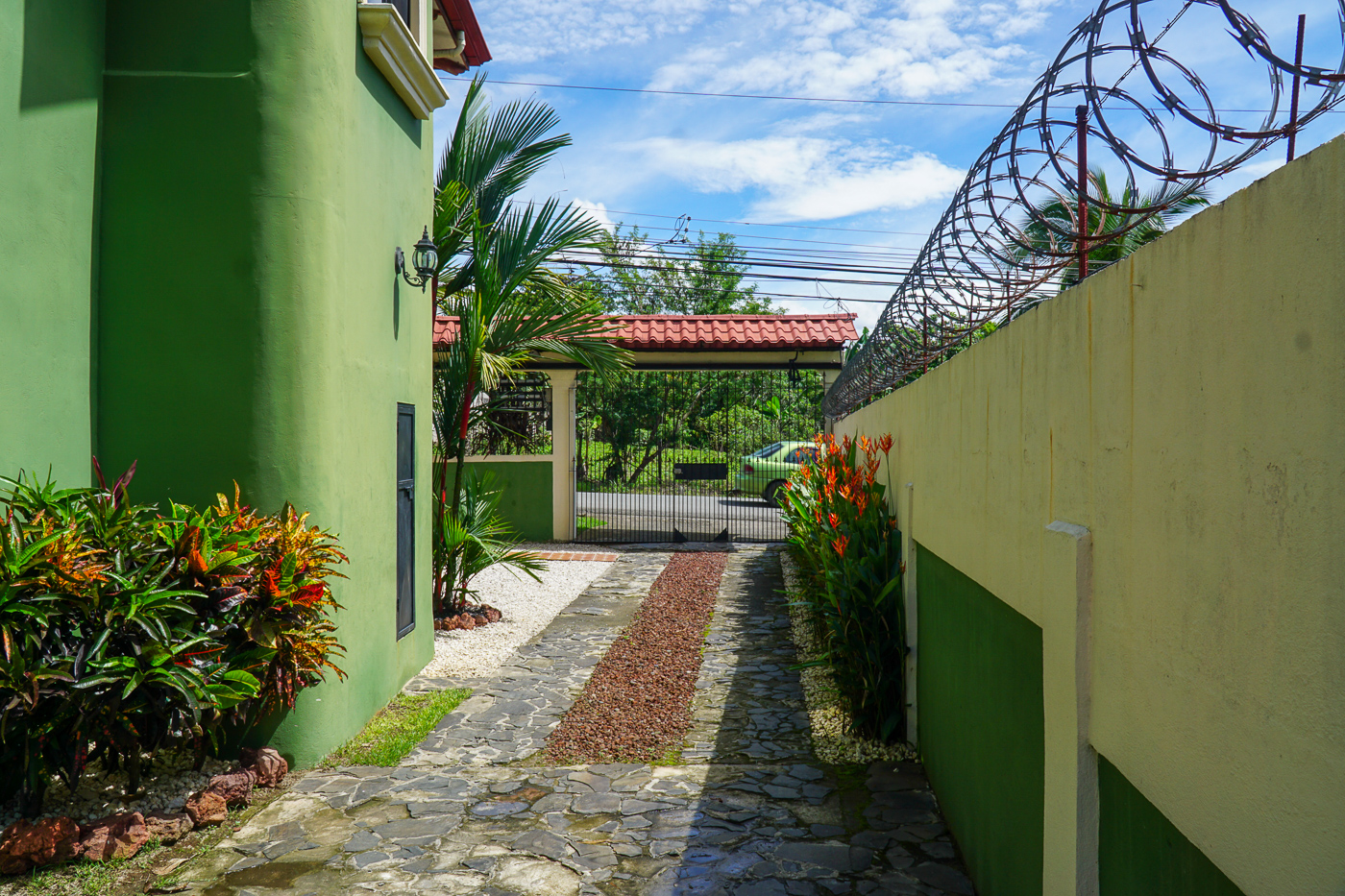 5 bed Single Family Homes For Sale in Perez Zeledon, San Jose - thumb 6