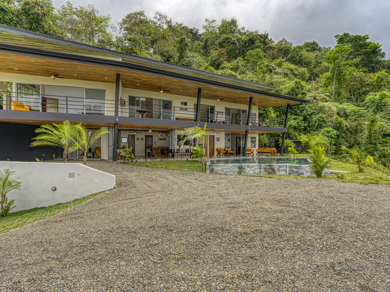 4 bed Single Family Homes For Sale in Dominical, Puntarenas - 1