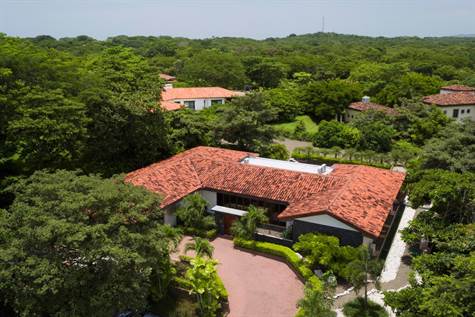 4 bed Single Family Homes For Sale in Playas Del Coco, Guanacaste - thumb 15