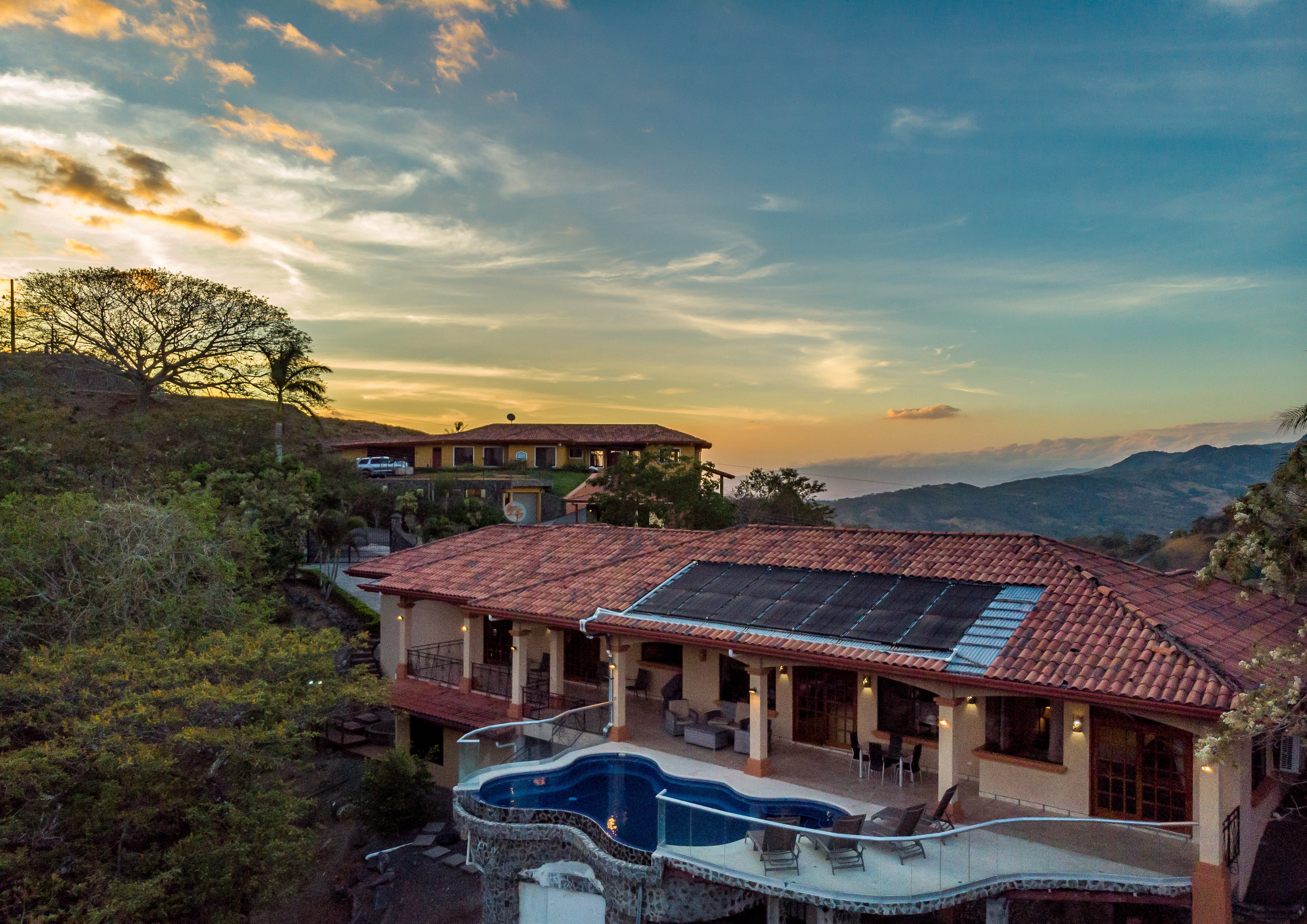 4 bed Single Family Homes For Sale in Orotina, Alajuela - thumb 1
