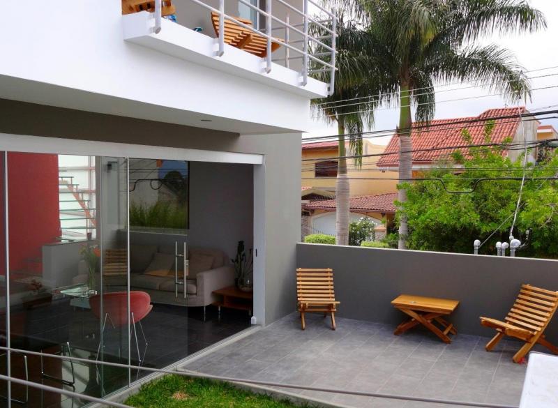 4 bed Single Family Homes For Sale in Curridabat, San Jose - thumb 1