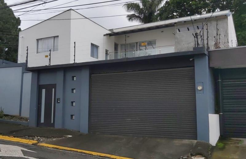 4 bed Single Family Homes For Sale in Curridabat, San Jose - thumb 11