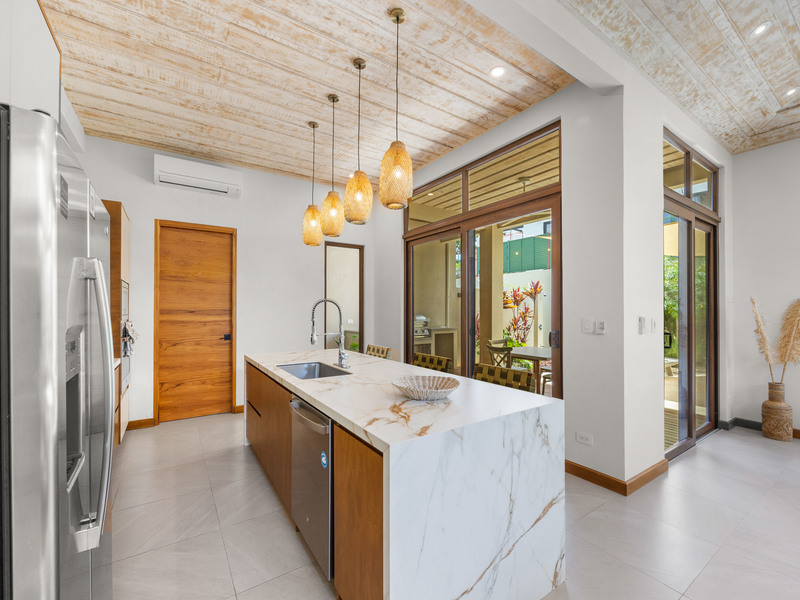 3 bed Single Family Homes For Sale in Tamarindo, Guanacaste - hero 2