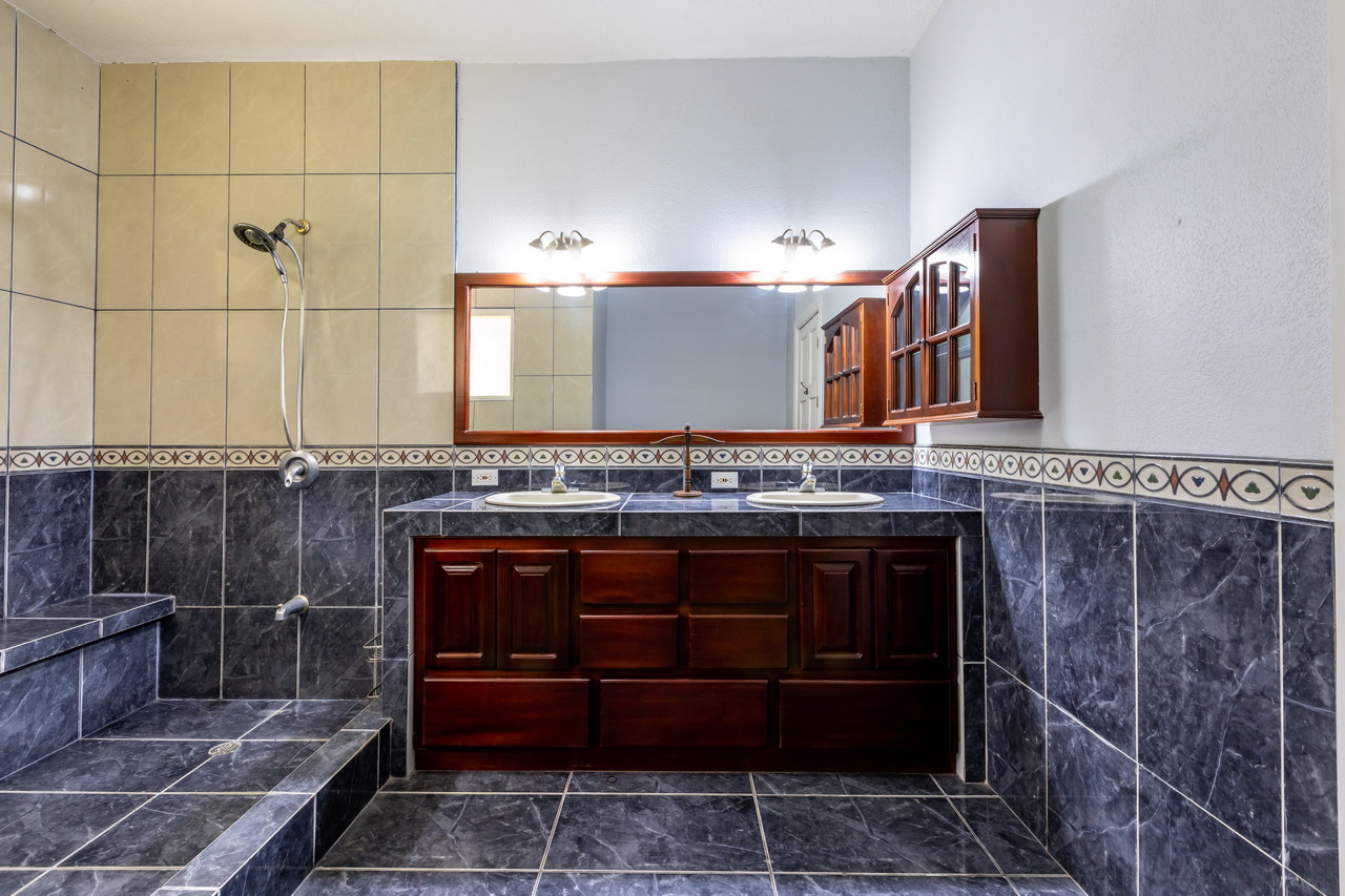 3 bed Single Family Homes For Sale in Atenas, Alajuela - thumb 13