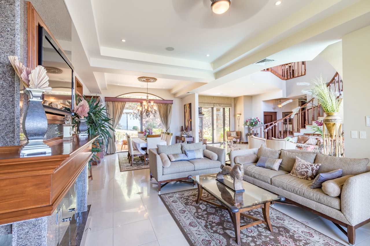 5 bed Single Family Homes For Sale in Santa Ana, San Jose - thumb 20