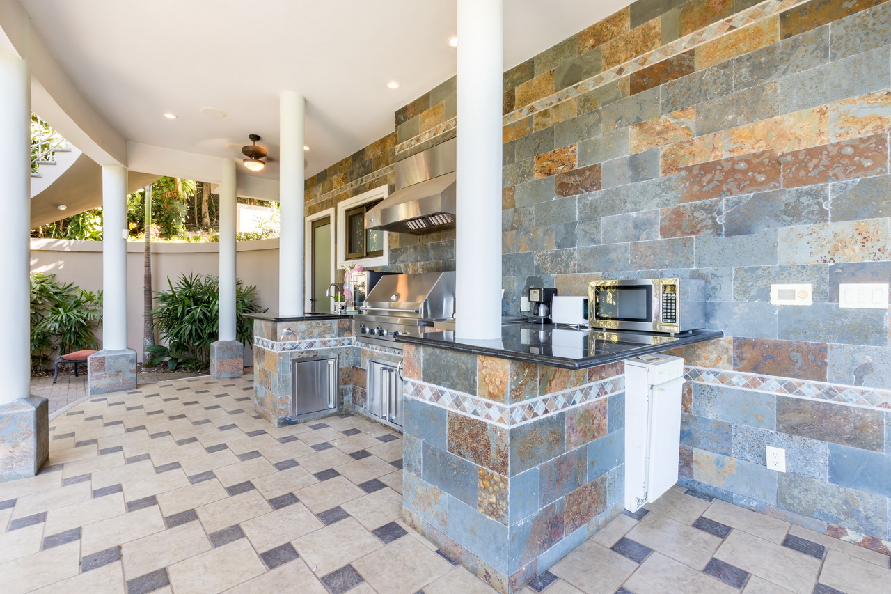 5 bed Single Family Homes For Sale in Santa Ana, San Jose - thumb 8