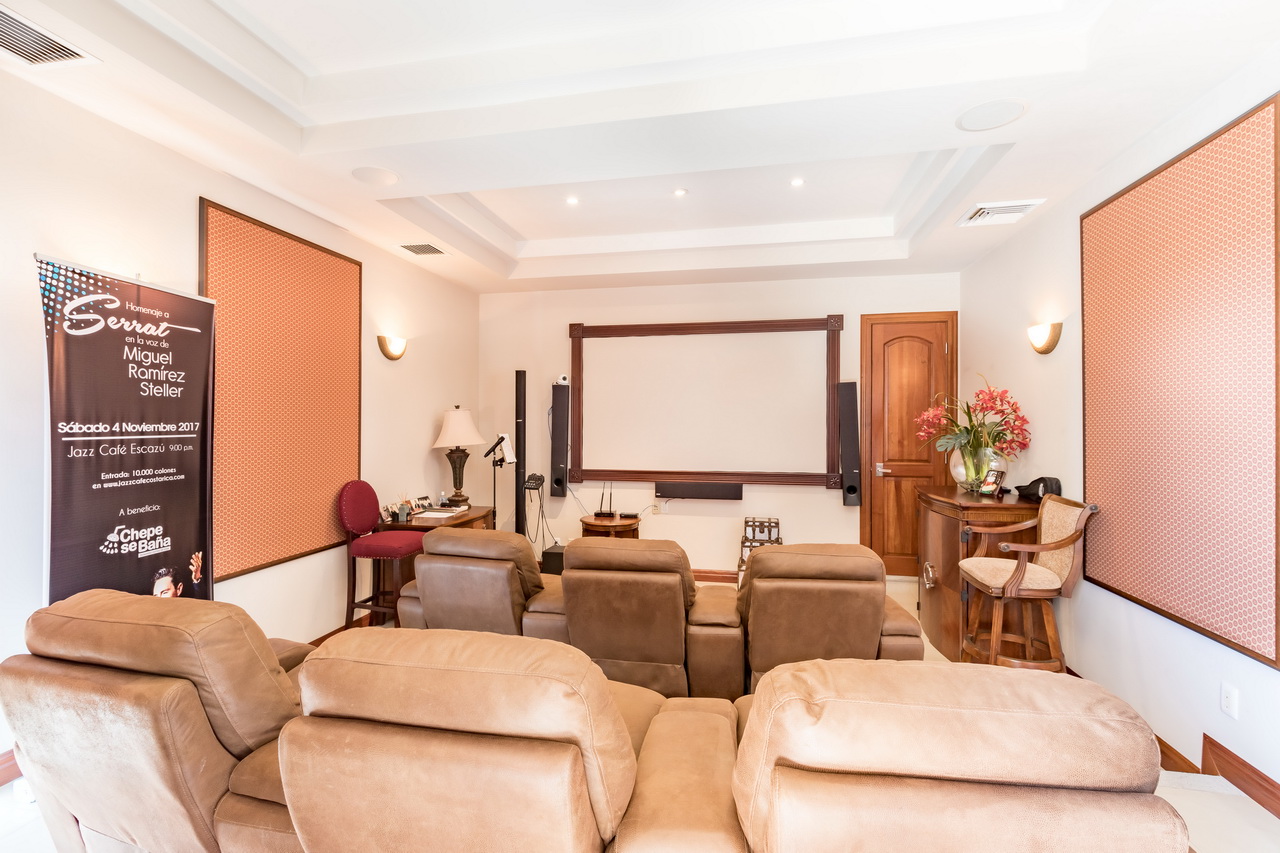5 bed Single Family Homes For Sale in Santa Ana, San Jose - thumb 18