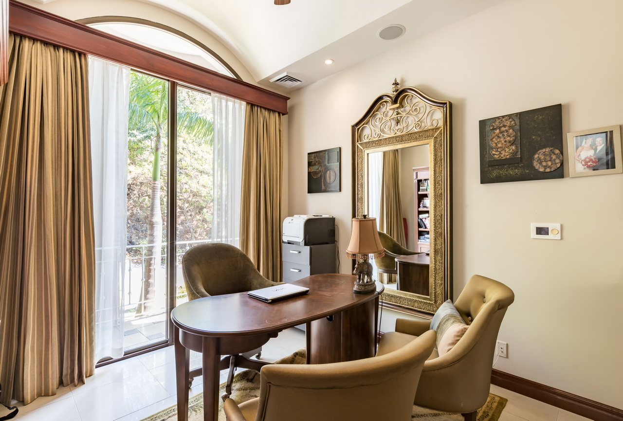 5 bed Single Family Homes For Sale in Santa Ana, San Jose - thumb 4