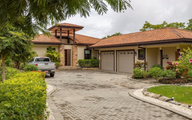 4 bed Single Family Homes For Sale in Playas Del Coco, Guanacaste - thumb 1