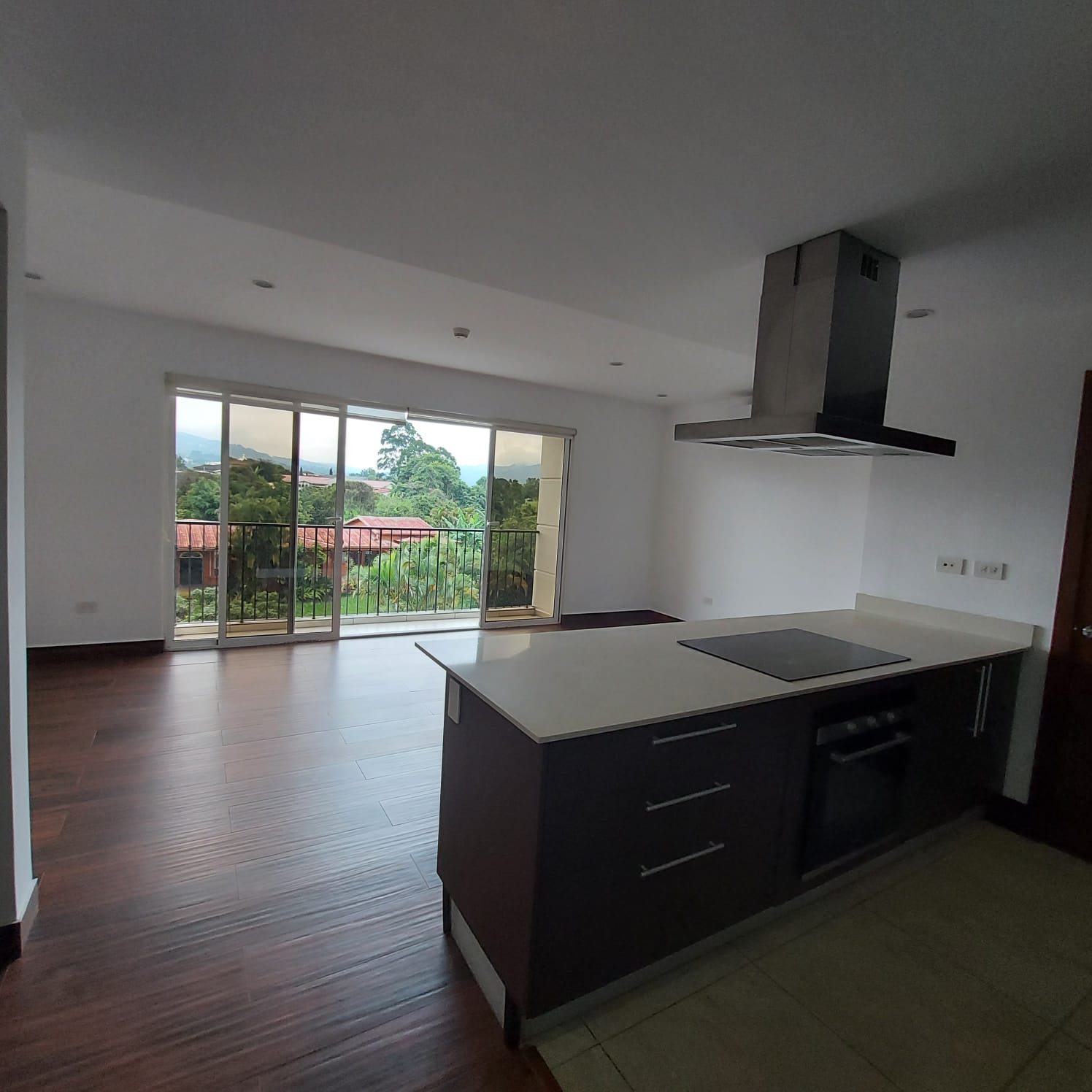 2 bed Condo For Sale in Granadilla, San Jose - thumb 2