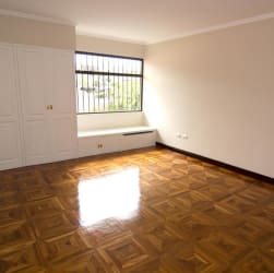 5 bed Single Family Homes For Sale in Curridabat, San Jose - thumb 2