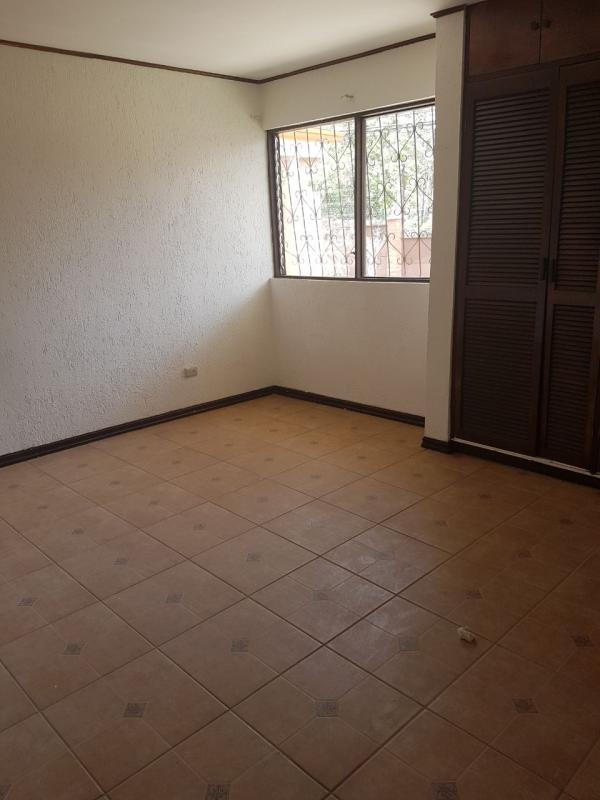 4 bed Single Family Homes For Sale in Curridabat, San Jose - thumb 2