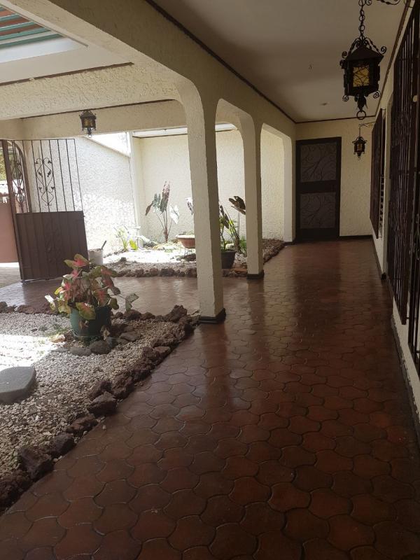4 bed Single Family Homes For Sale in Curridabat, San Jose - thumb 7