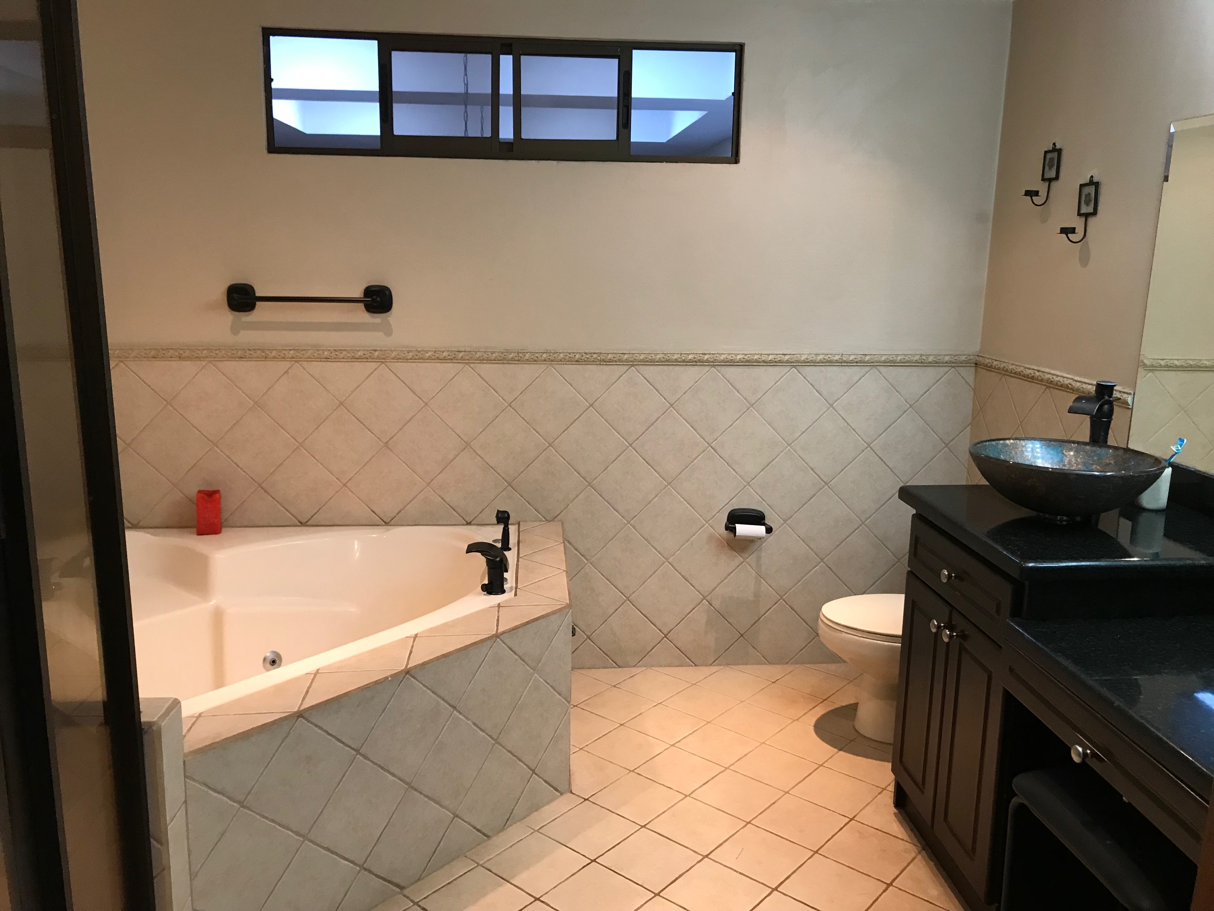 5 bed Single Family Homes For Sale in Moravia, San Jose - thumb 8