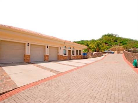 7 bed Single Family Homes For Sale in Playas Del Coco, Guanacaste - thumb 22