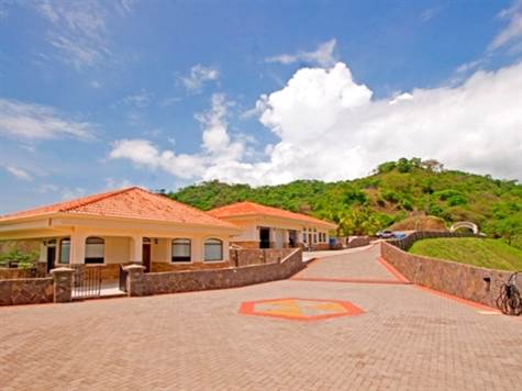 7 bed Single Family Homes For Sale in Playas Del Coco, Guanacaste - thumb 13
