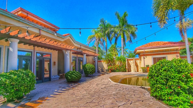3 bed Single Family Homes For Sale in Playa Panama, Guanacaste - thumb 2