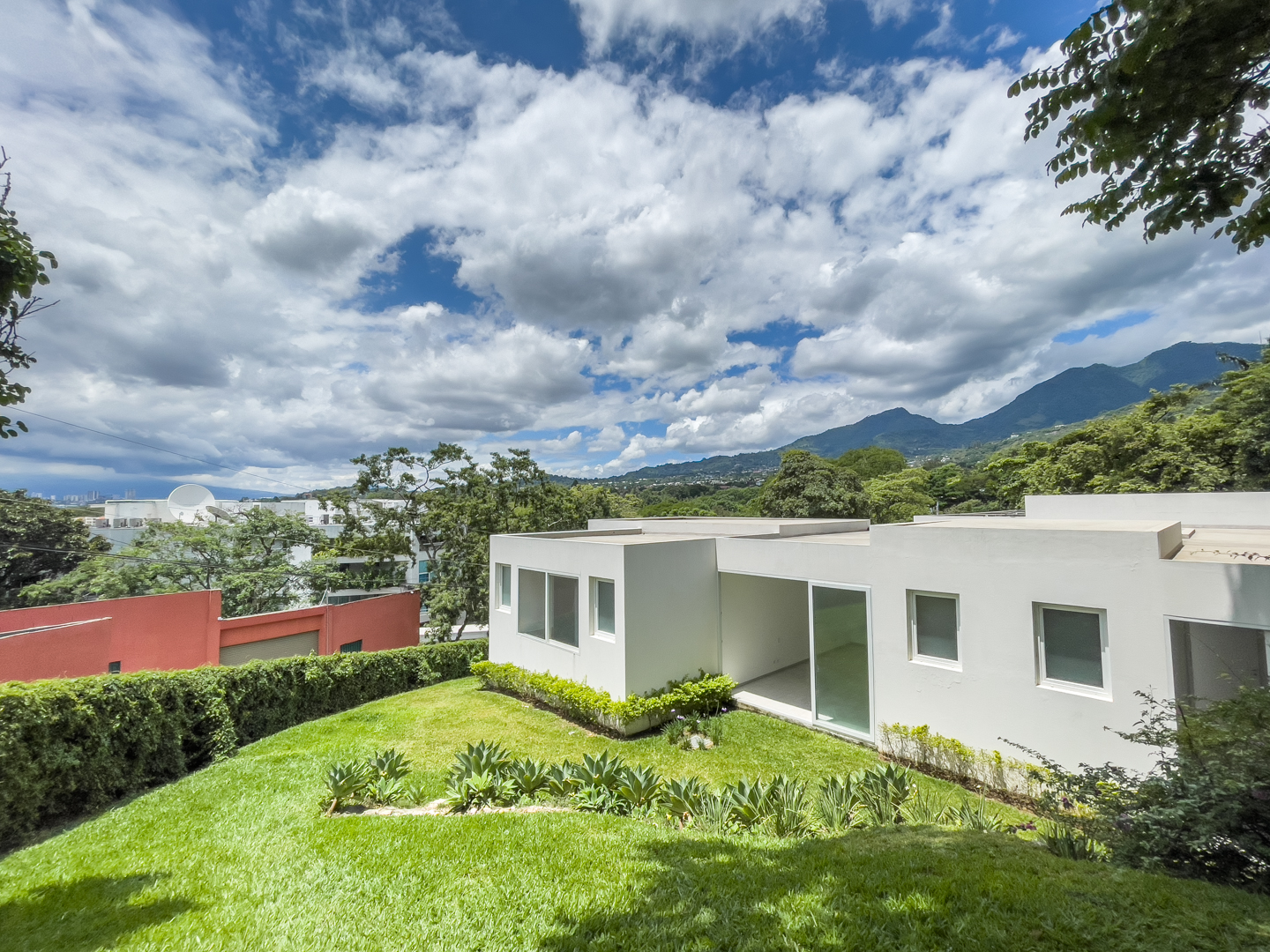 4 bed Single Family Homes For Sale in Escazu, San Jose - thumb 12