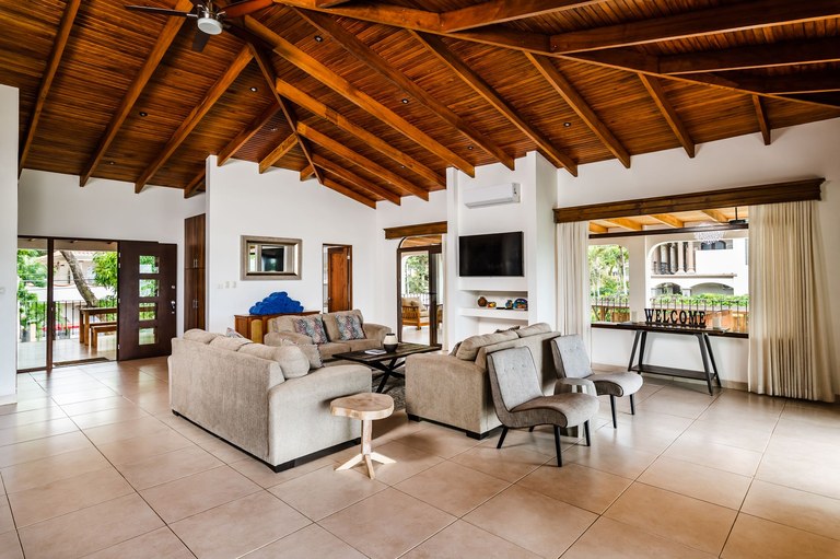 7 bed Single Family Homes For Sale in Playa Potrero, Guanacaste - thumb 23