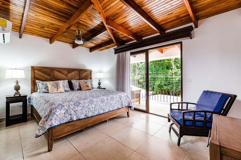 7 bed Single Family Homes For Sale in Playa Potrero, Guanacaste - thumb 3