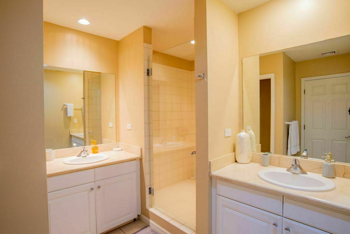 2 bed Condo For Sale in Playas Del Coco, Guanacaste - thumb 10