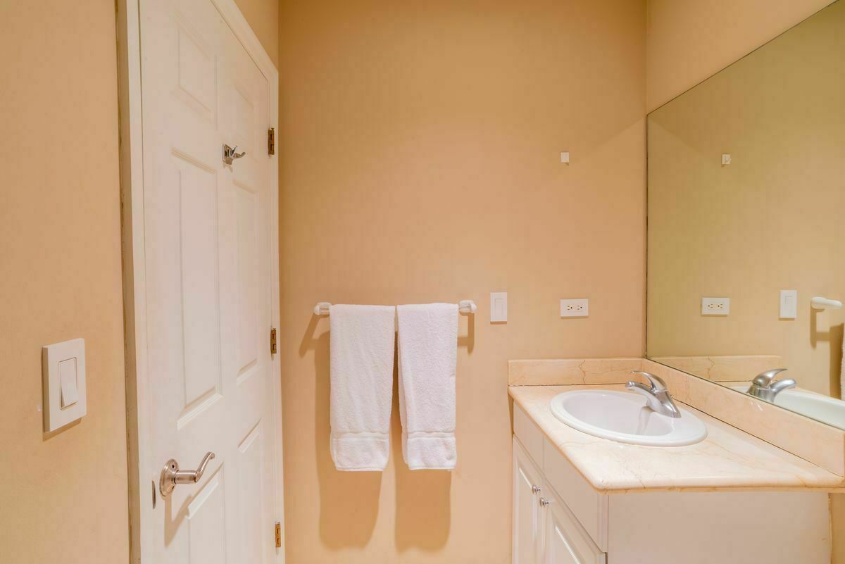 2 bed Condo For Sale in Playas Del Coco, Guanacaste - thumb 7