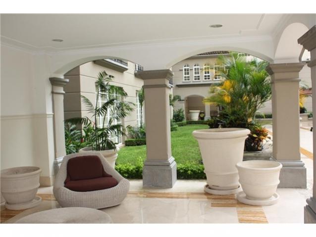 3 bed Condo For Sale in Escazu, San Jose - thumb 1