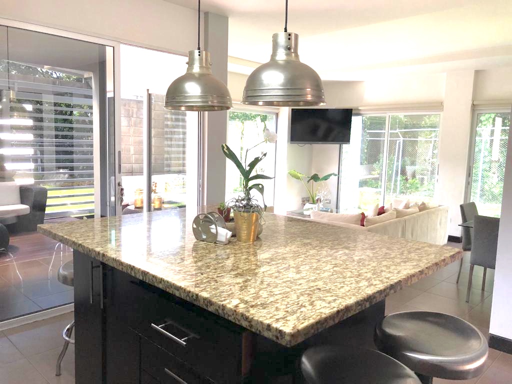 3 bed Single Family Homes For Sale in Santa Ana, San Jose - thumb 1