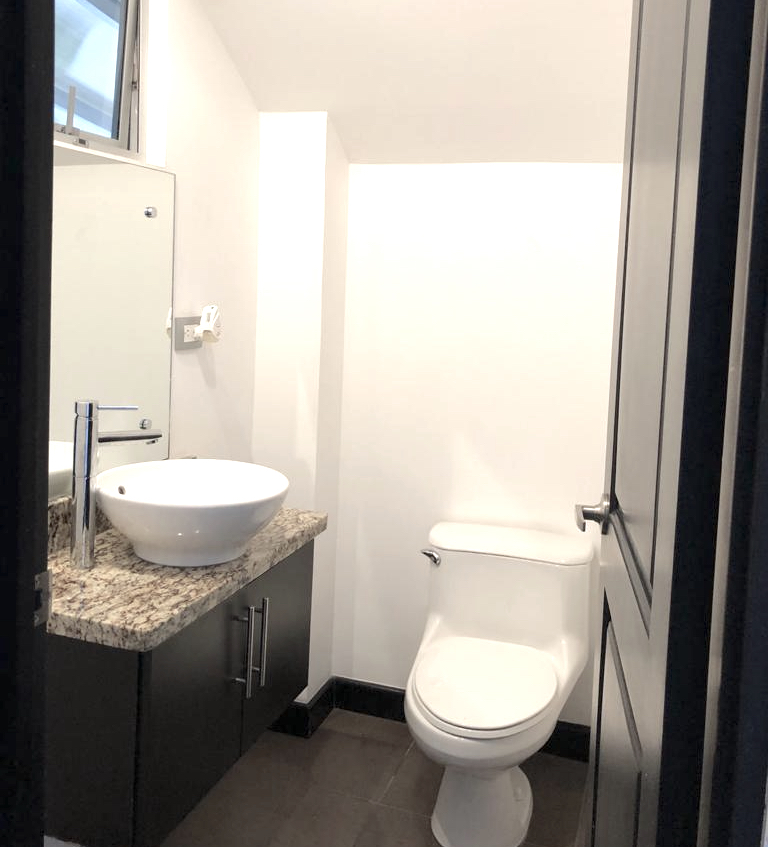 3 bed Single Family Homes For Sale in Santa Ana, San Jose - thumb 5