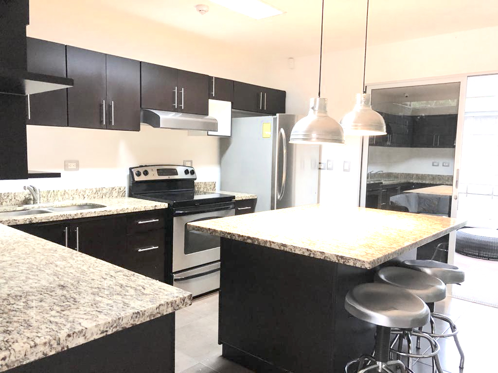 3 bed Condo For Rent in Santa Ana, San Jose - thumb 2