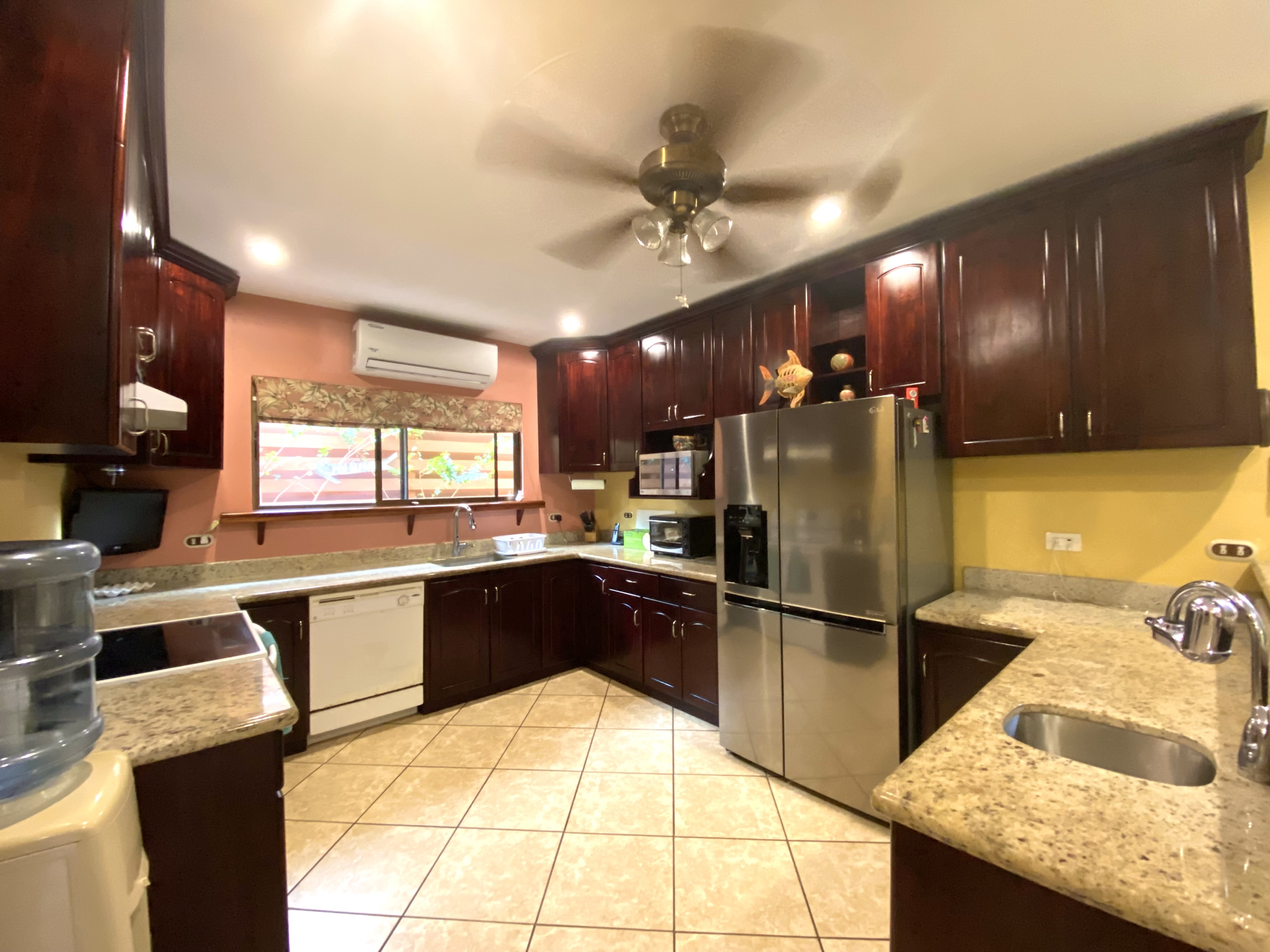 3 bed Single Family Homes For Sale in Jaco, Puntarenas - thumb 6