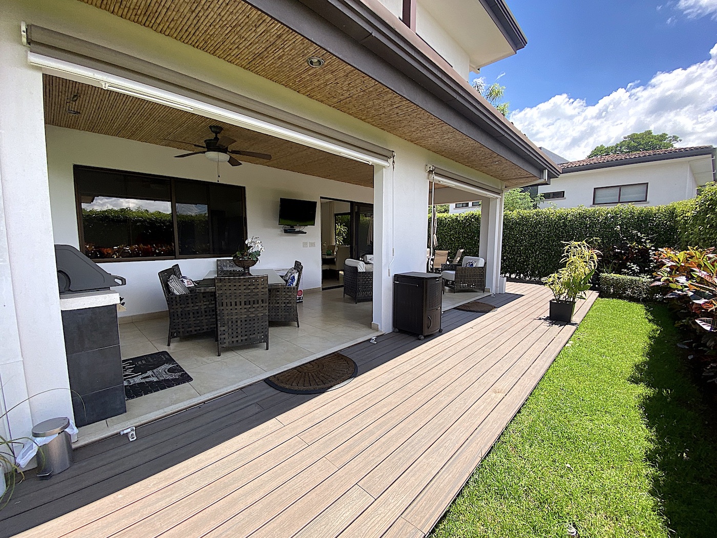 3 bed Single Family Homes For Sale in Santa Ana, San Jose - thumb 1