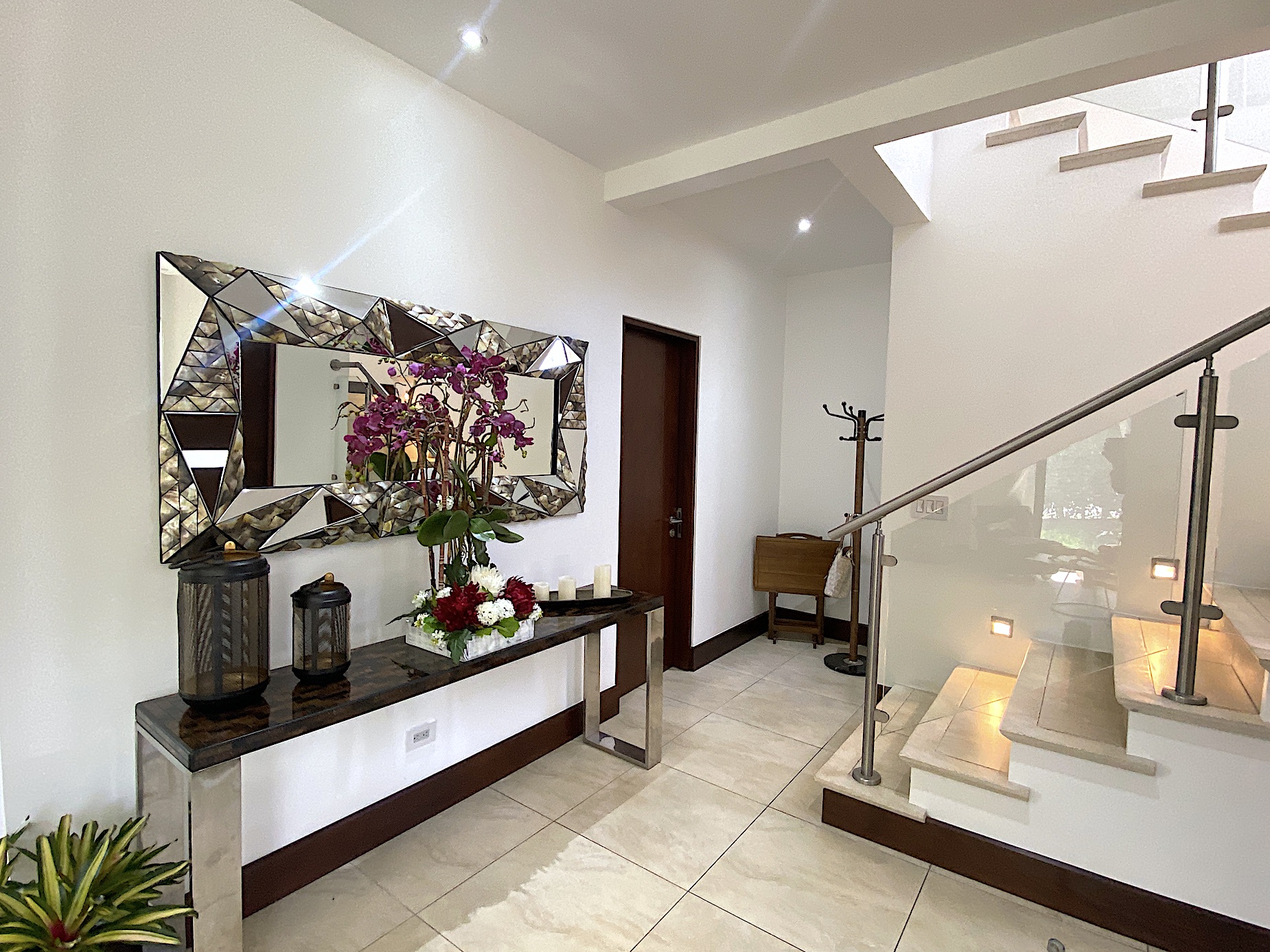 3 bed Single Family Homes For Sale in Santa Ana, San Jose - thumb 4