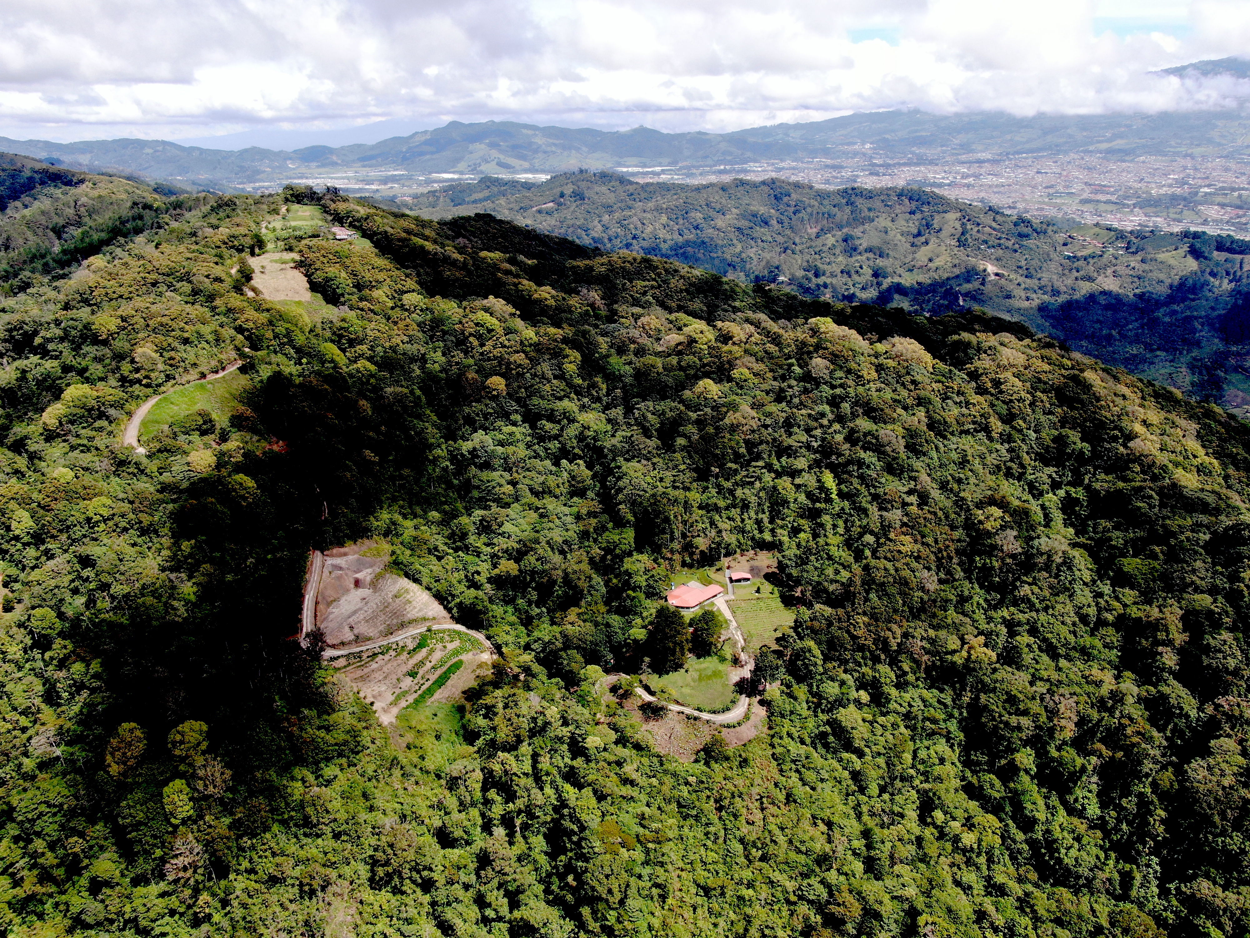 5 bed Single Family Homes For Sale in Aguacaliente, Cartago - thumb 6