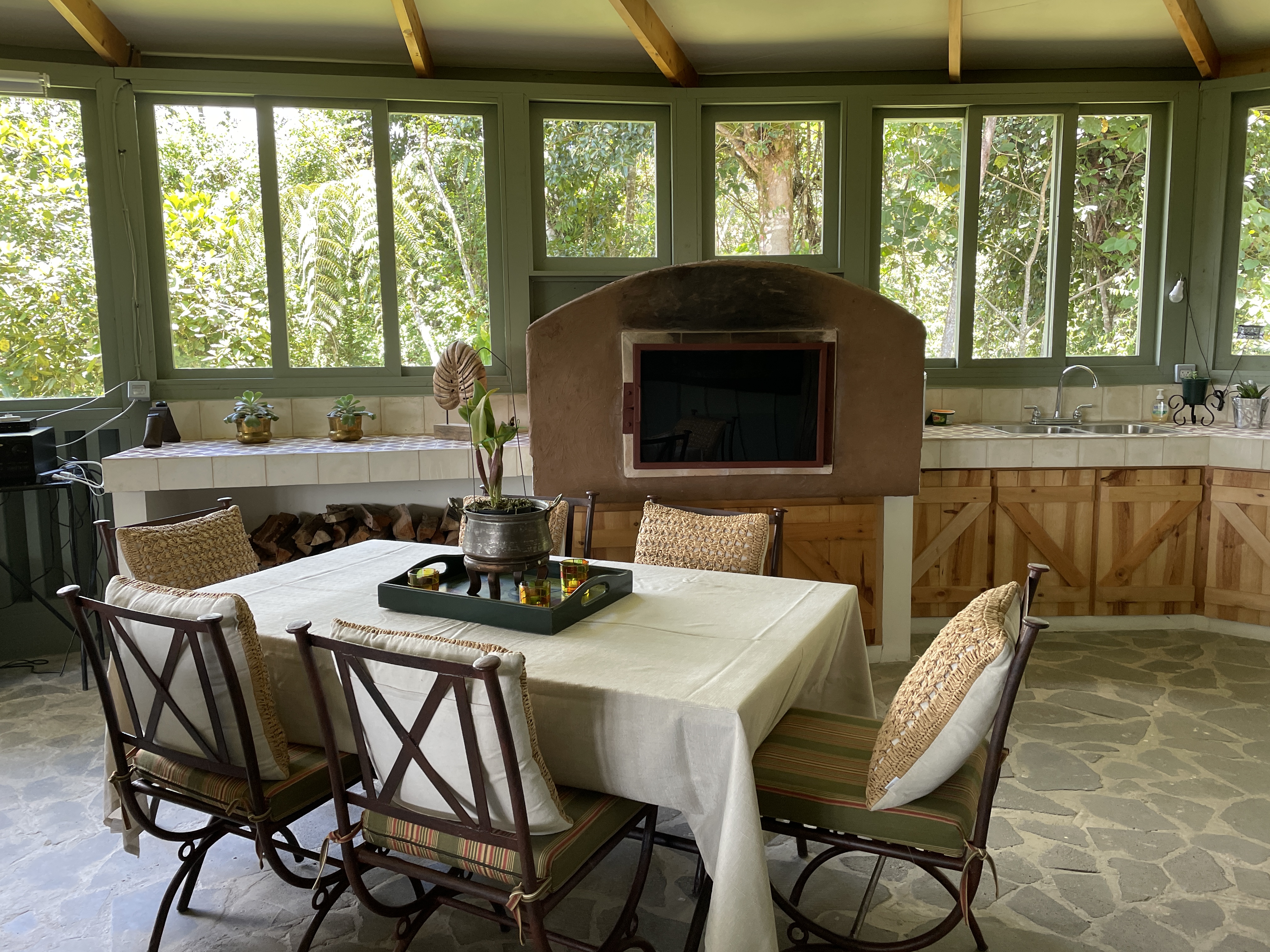 5 bed Single Family Homes For Sale in Aguacaliente, Cartago - thumb 17